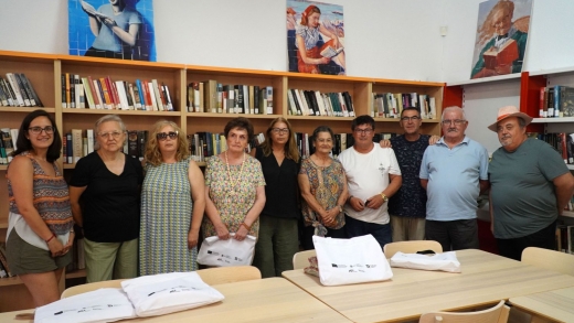 Alumnado, docente y concejala tras finalizar el taller en Lucillos (Toledo).